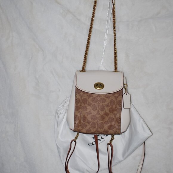 🎒 Coach Parker Convertible Backpack in Signature Canvas! 🎒 - Picture 8 of 12